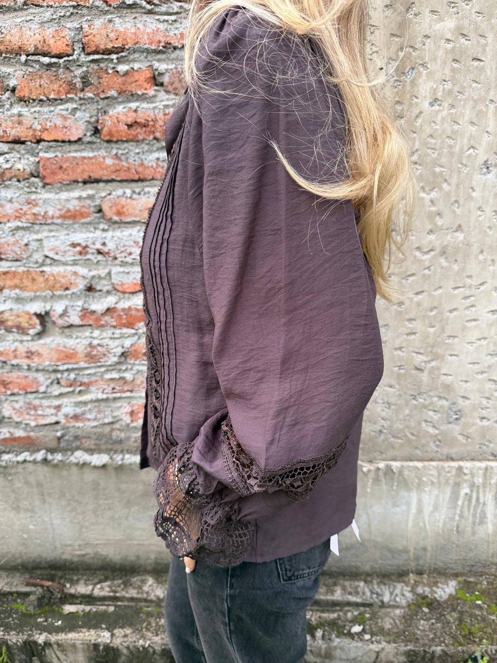 Blusa macramé central café