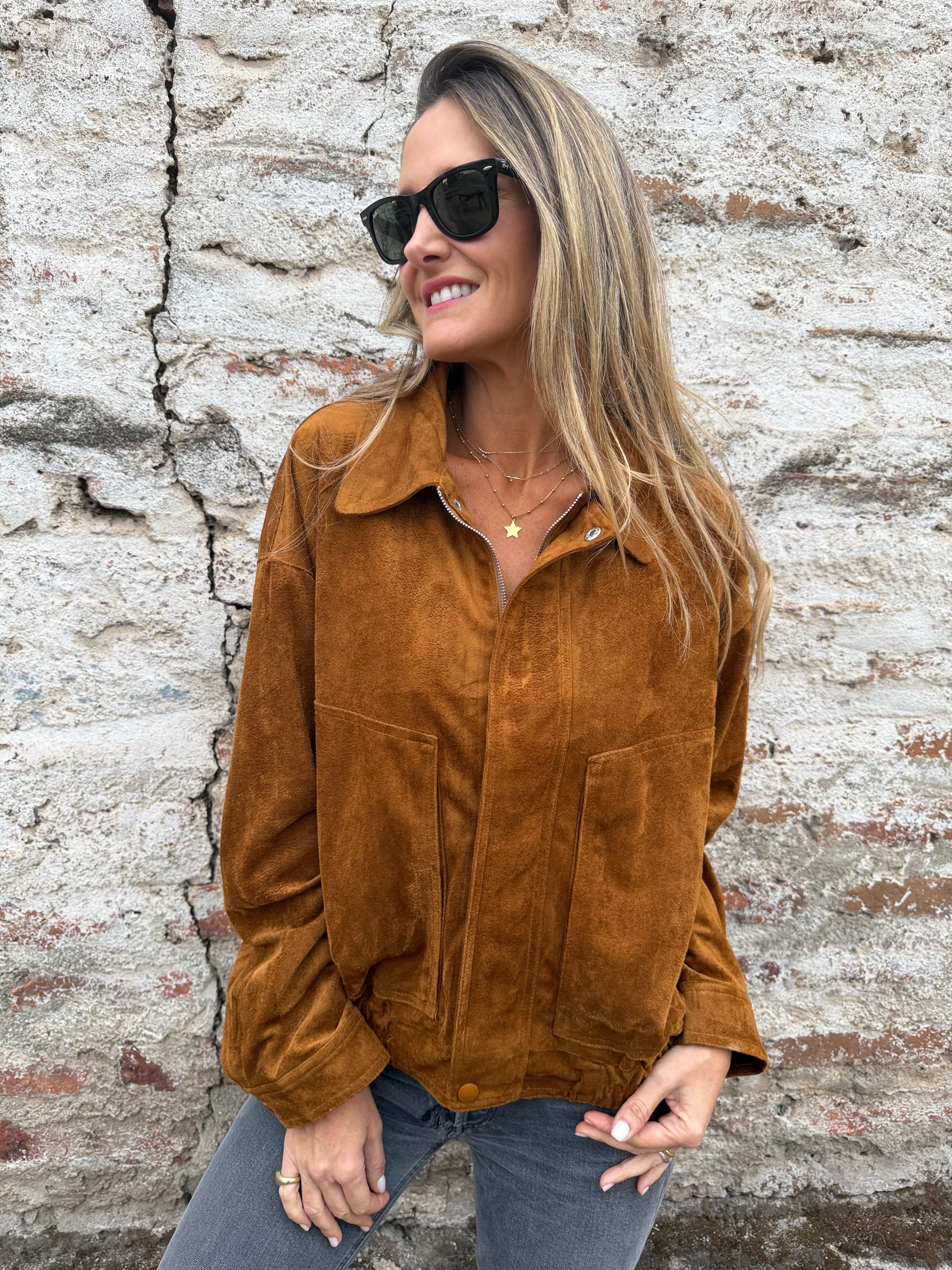 Bomber efecto cuero gamuza caramelo