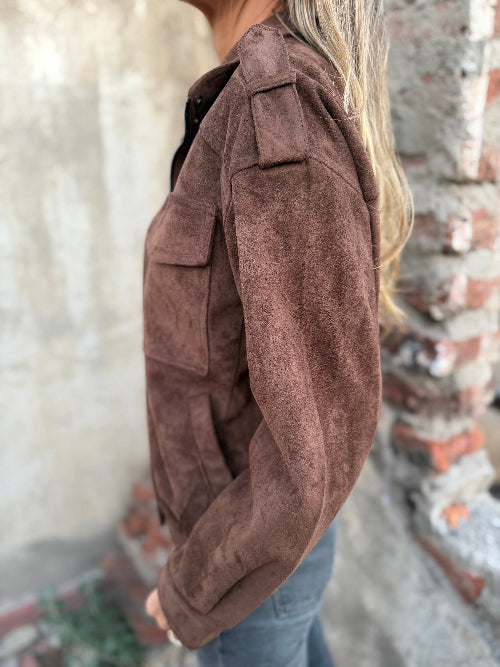 Chaqueta efecto cuero gamuza caramelo