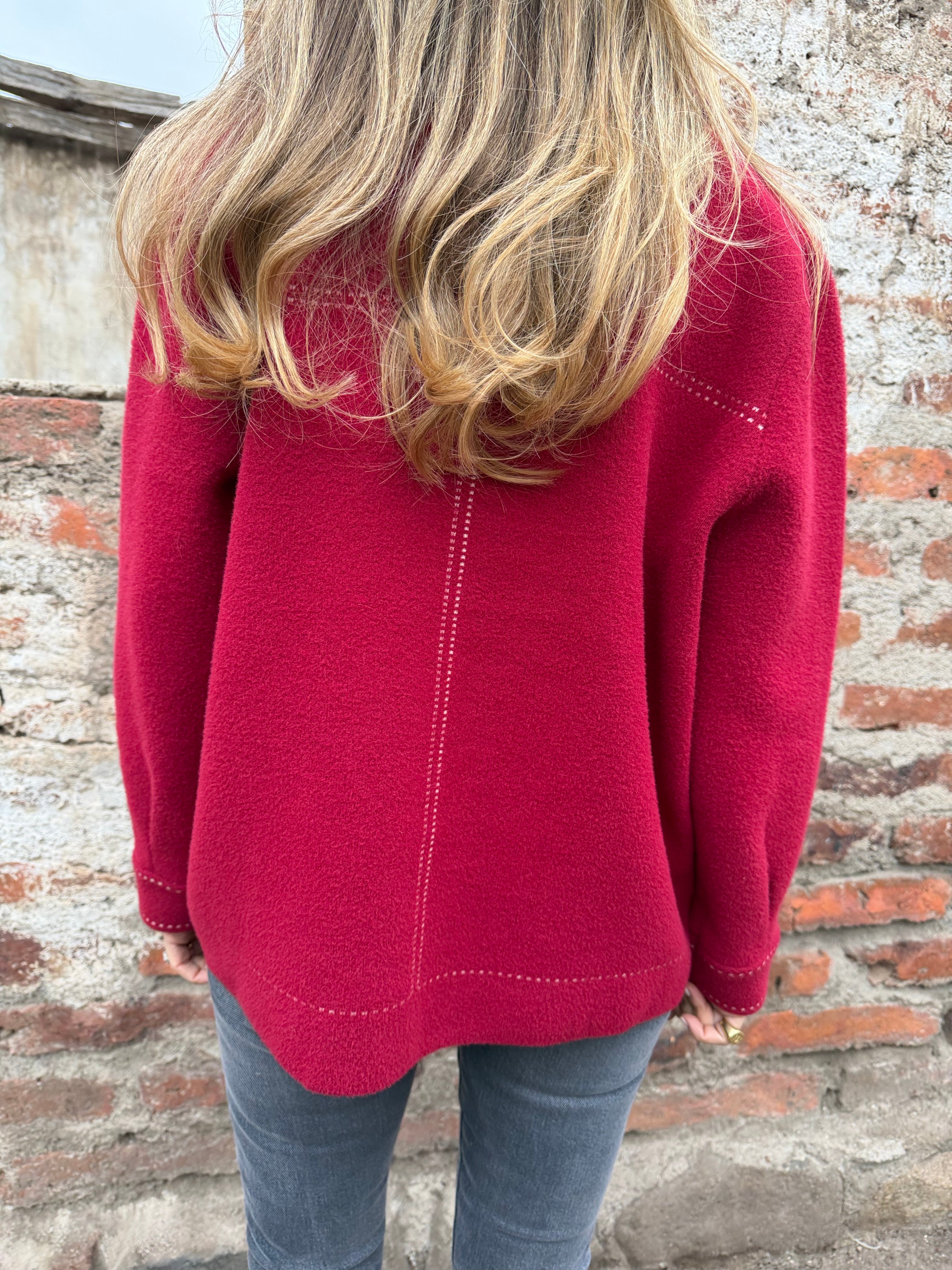 Abrigo tipo chaqueta botón gold rojo guinda