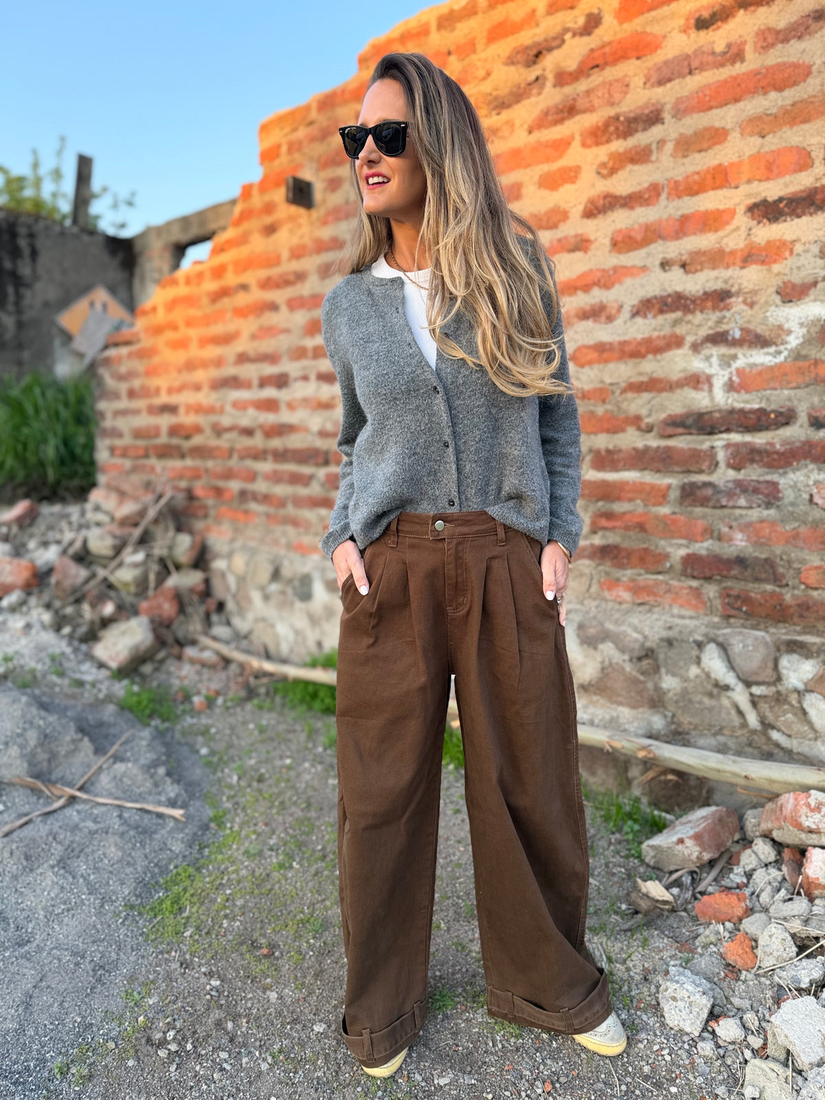 Bluejean pierna ancha new pinzas café