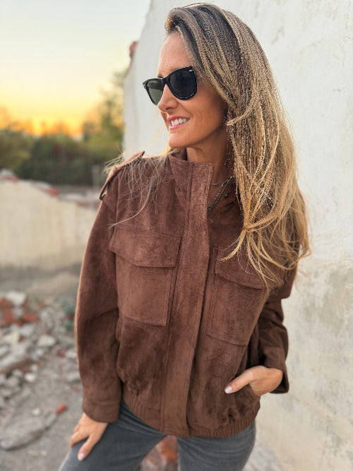 Chaqueta efecto cuero gamuza caramelo