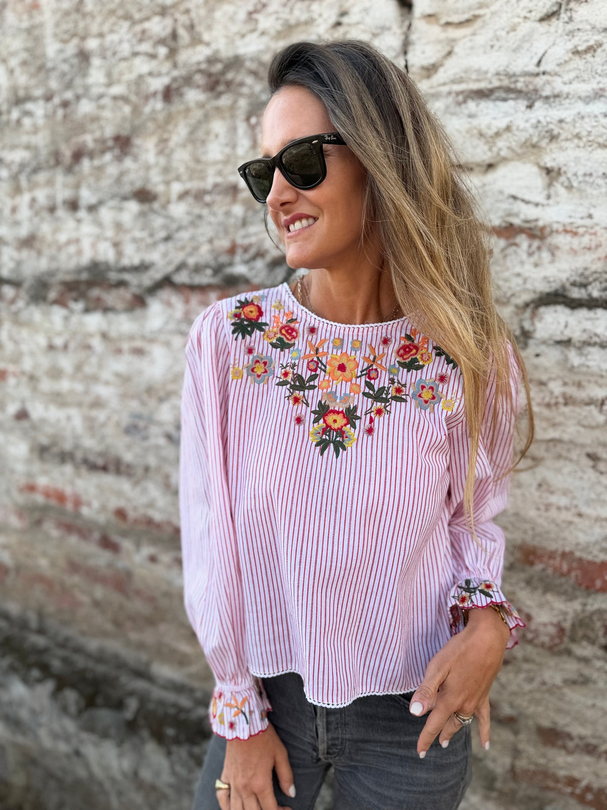 Blusa mangas vuelos floreados roja