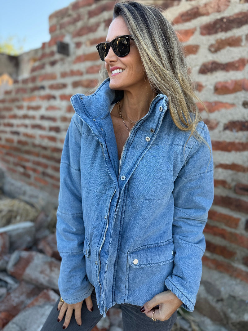 Puffa botones bluejean celeste