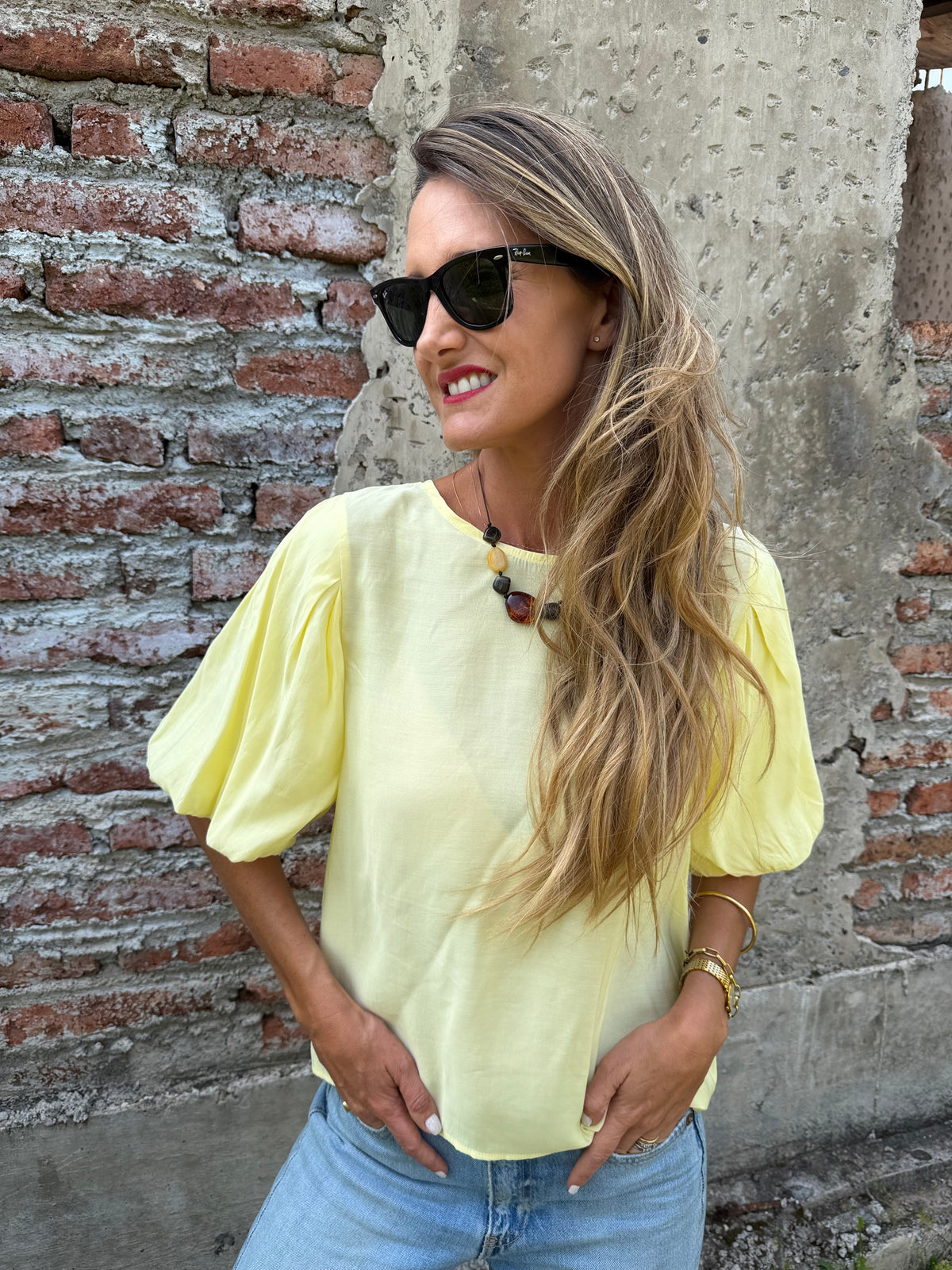 New blusa mangas abullonadas amarilla