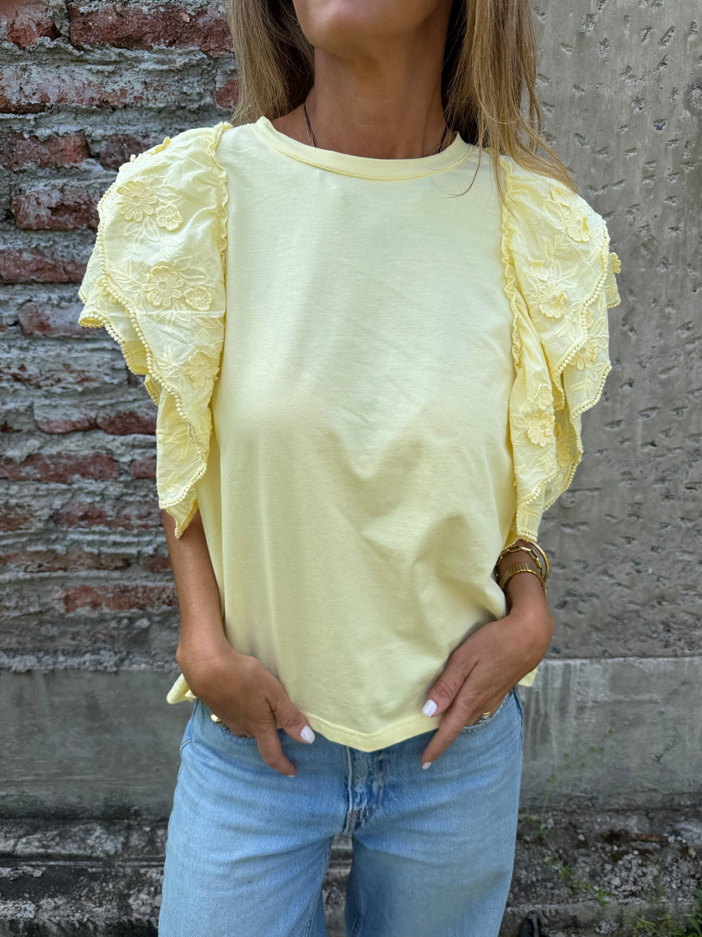 Polera mega vuelos mangas amarilla