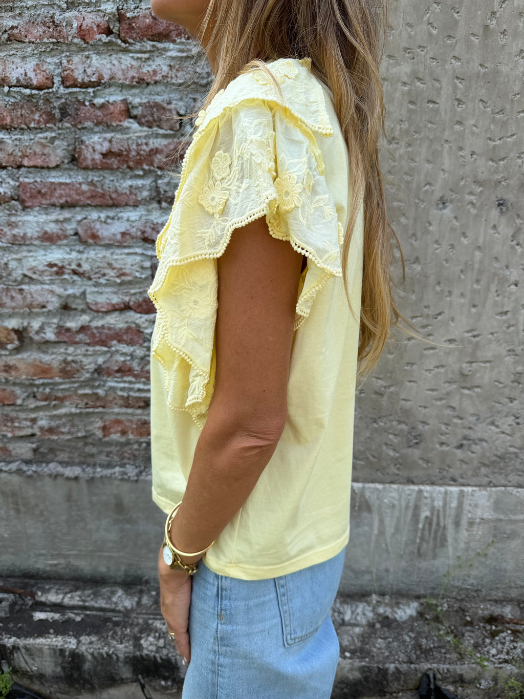 Polera mega vuelos mangas amarilla