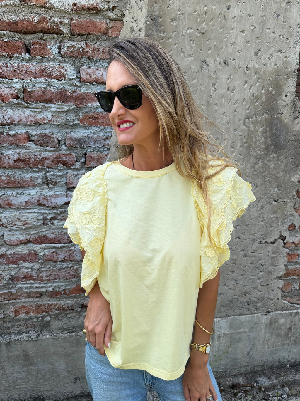 Polera mega vuelos mangas amarilla