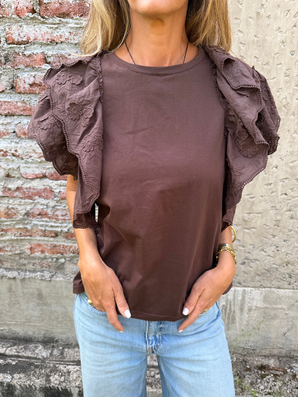 Polera mega vuelos mangas café