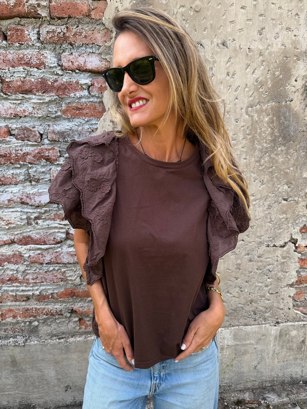 Polera mega vuelos mangas café