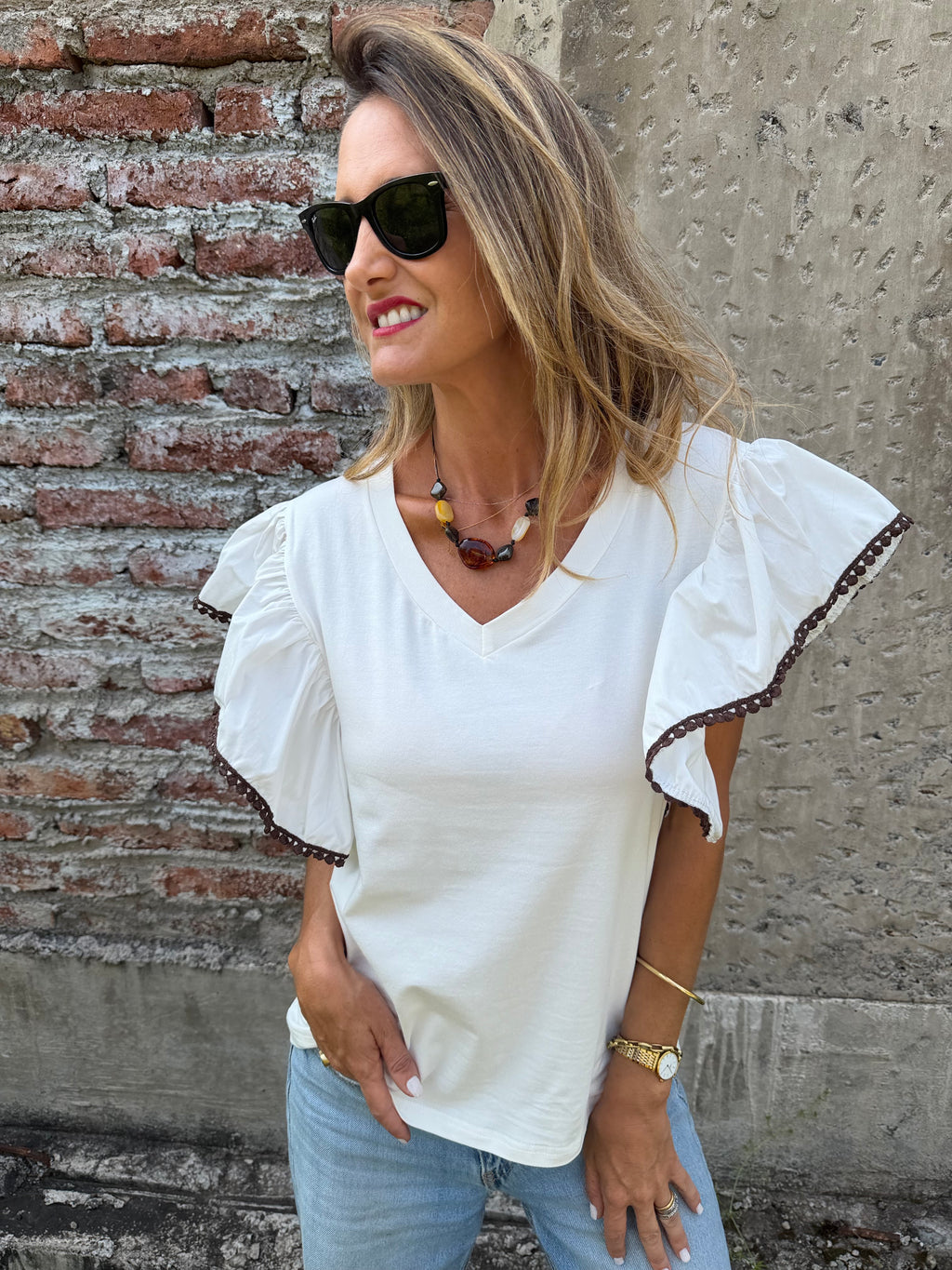 Polera súper mangas ribete café
