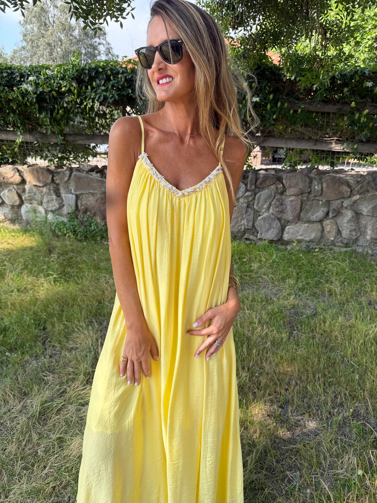 Vestido mostacillas amarillo