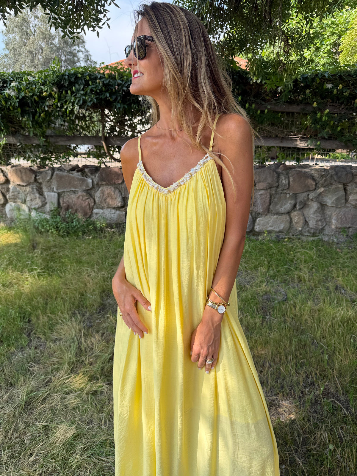 Vestido mostacillas amarillo