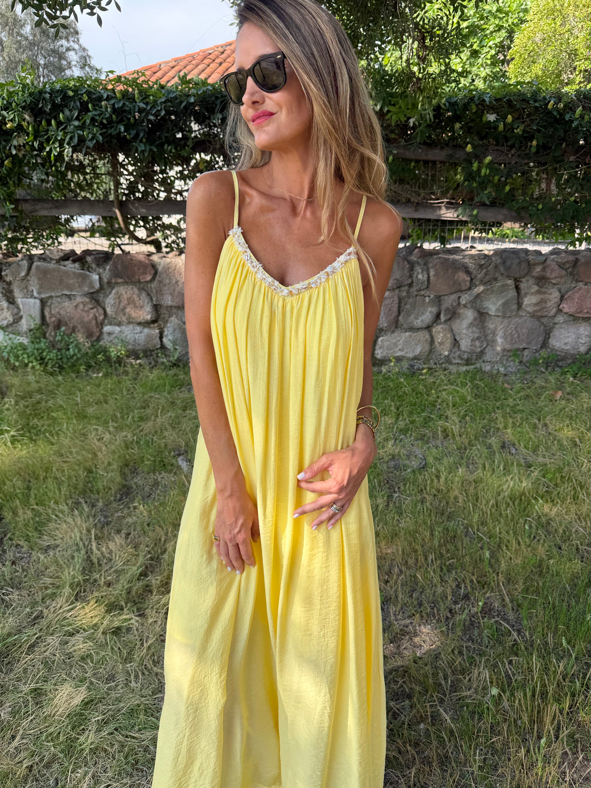 Vestido mostacillas amarillo
