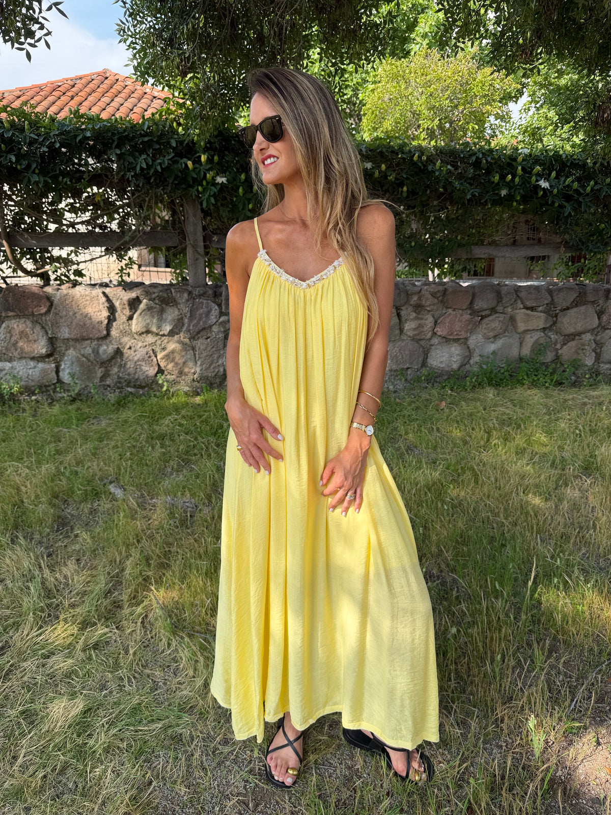 Vestido mostacillas amarillo