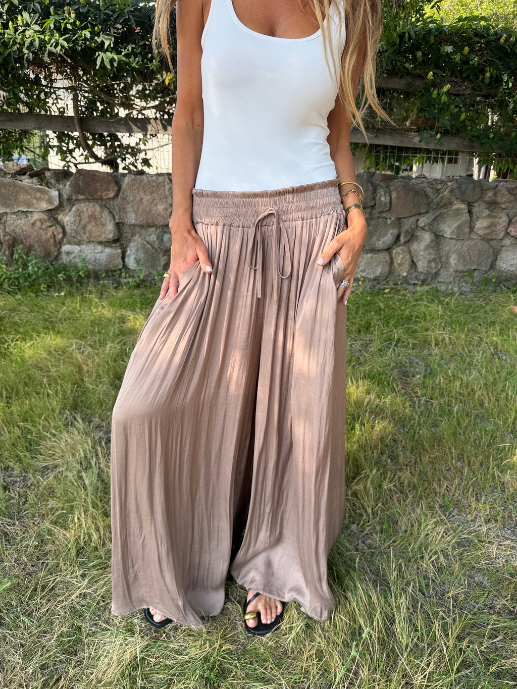 Palazzo raso beige oscuro