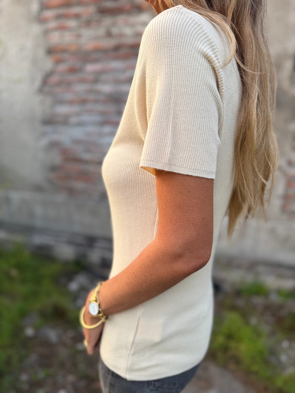 Polera simple hilo beige