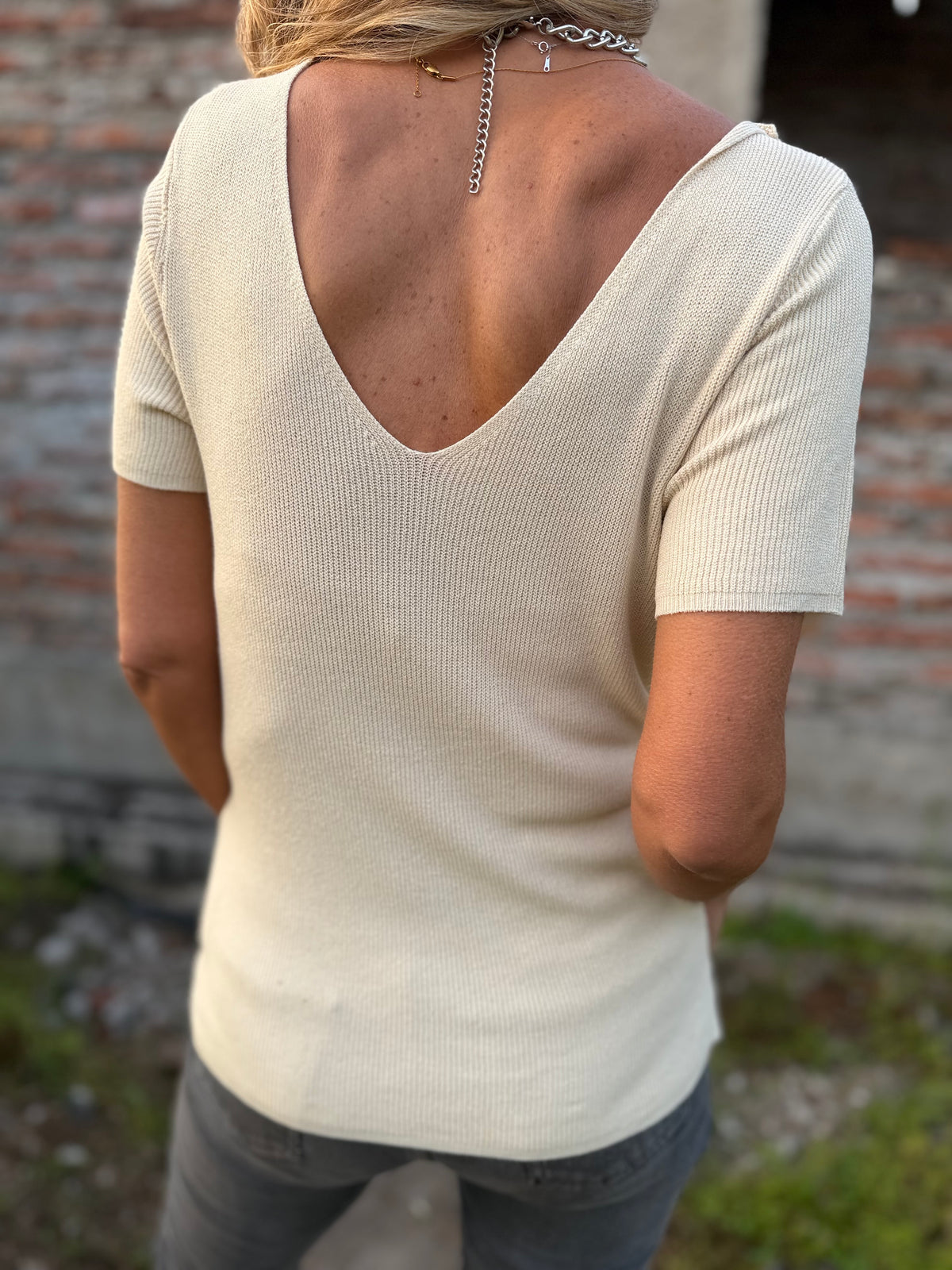 Polera simple hilo beige