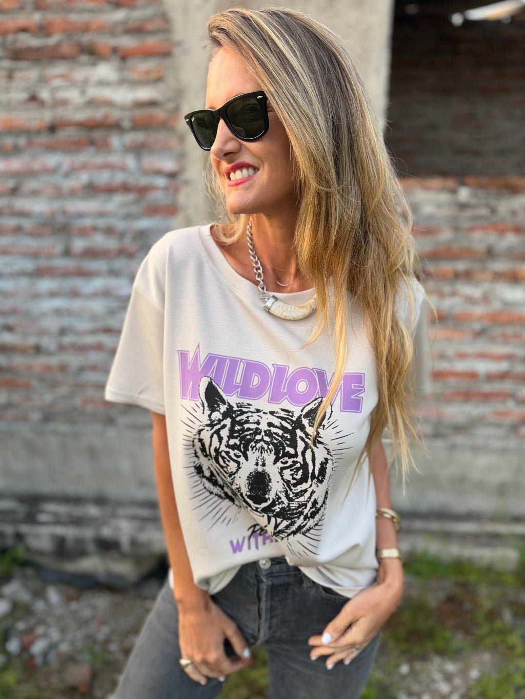 Polera wild love beige