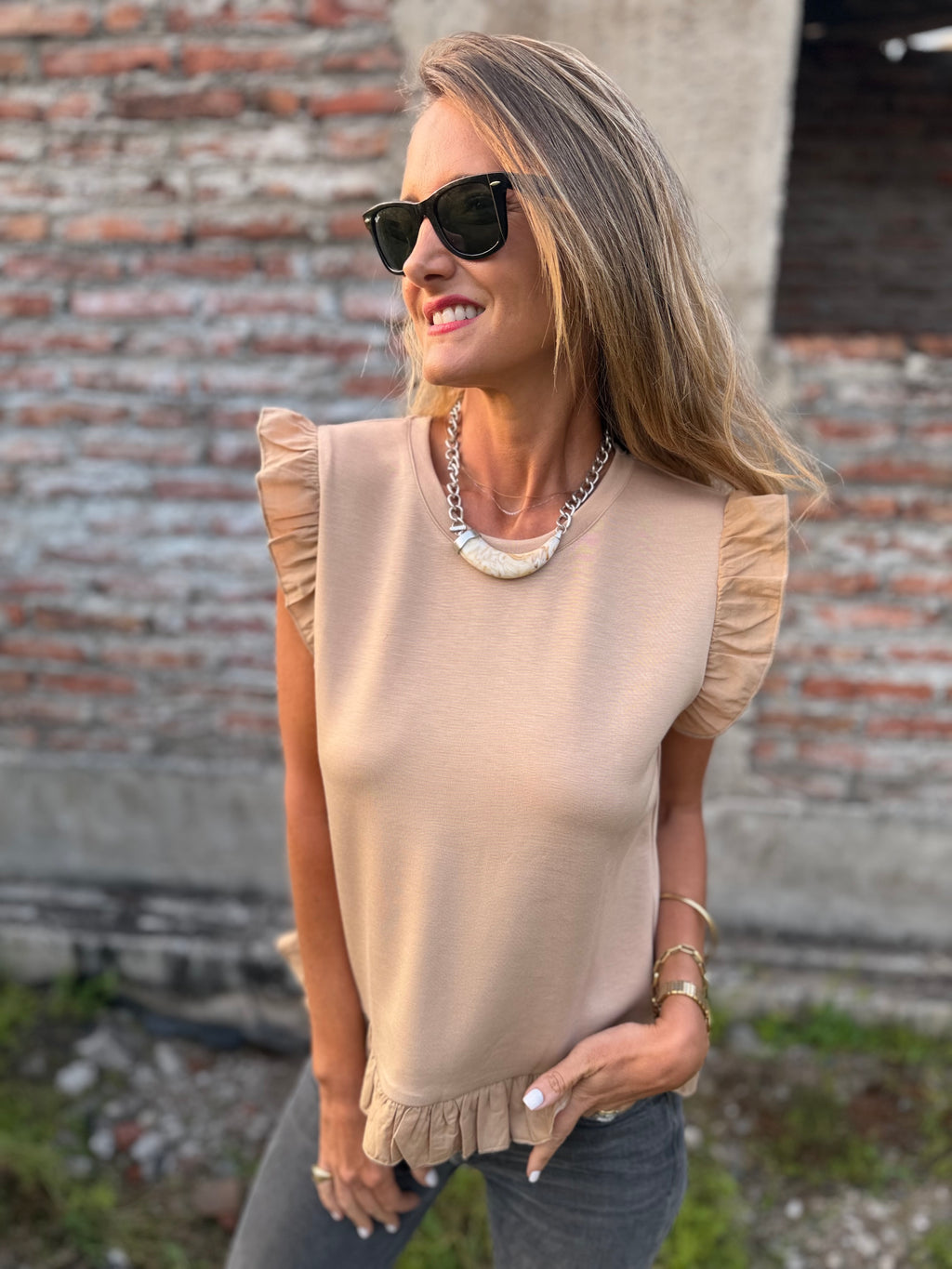 Polera vuelitos doble camel