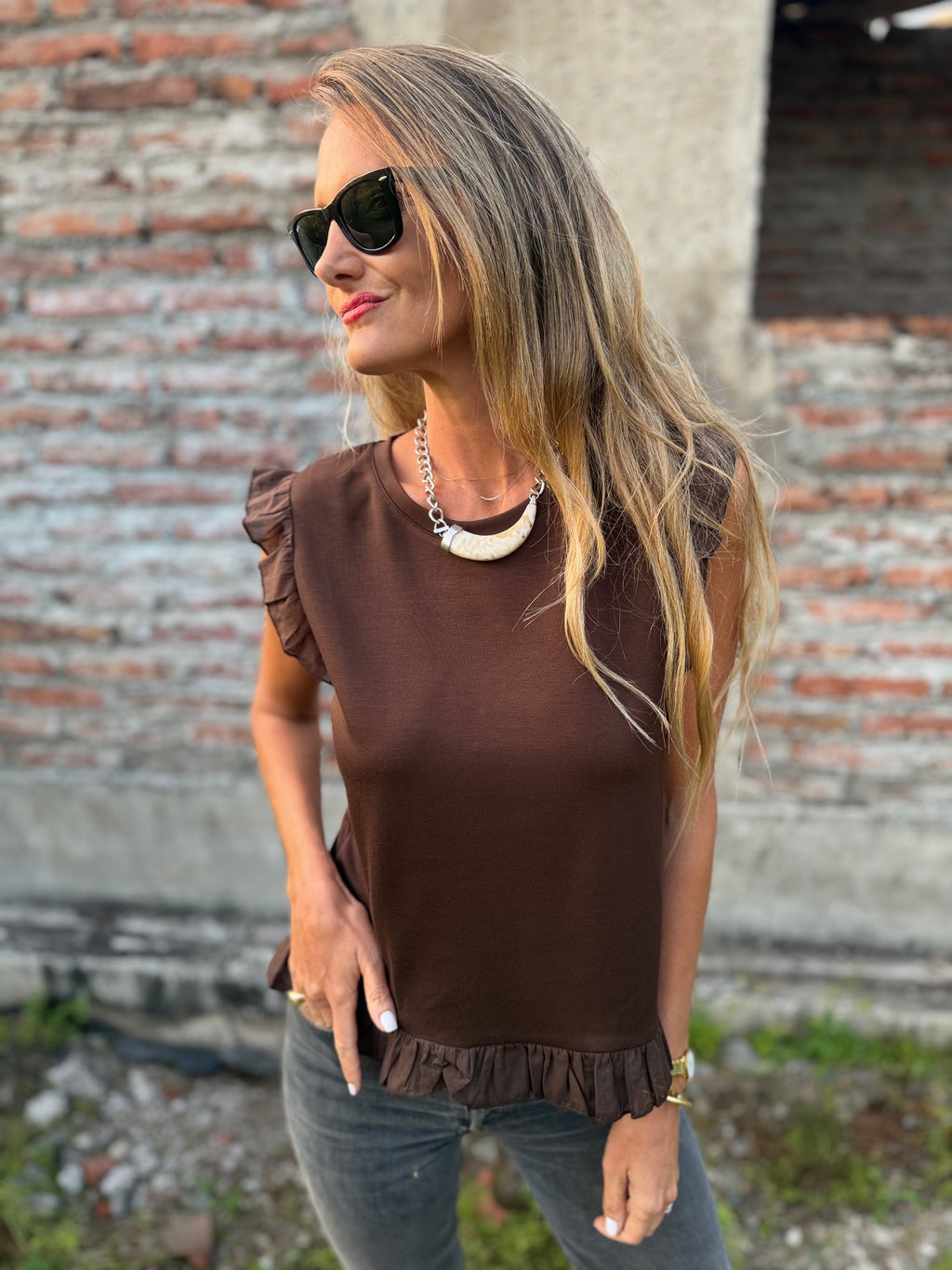 Polera vuelitos doble café