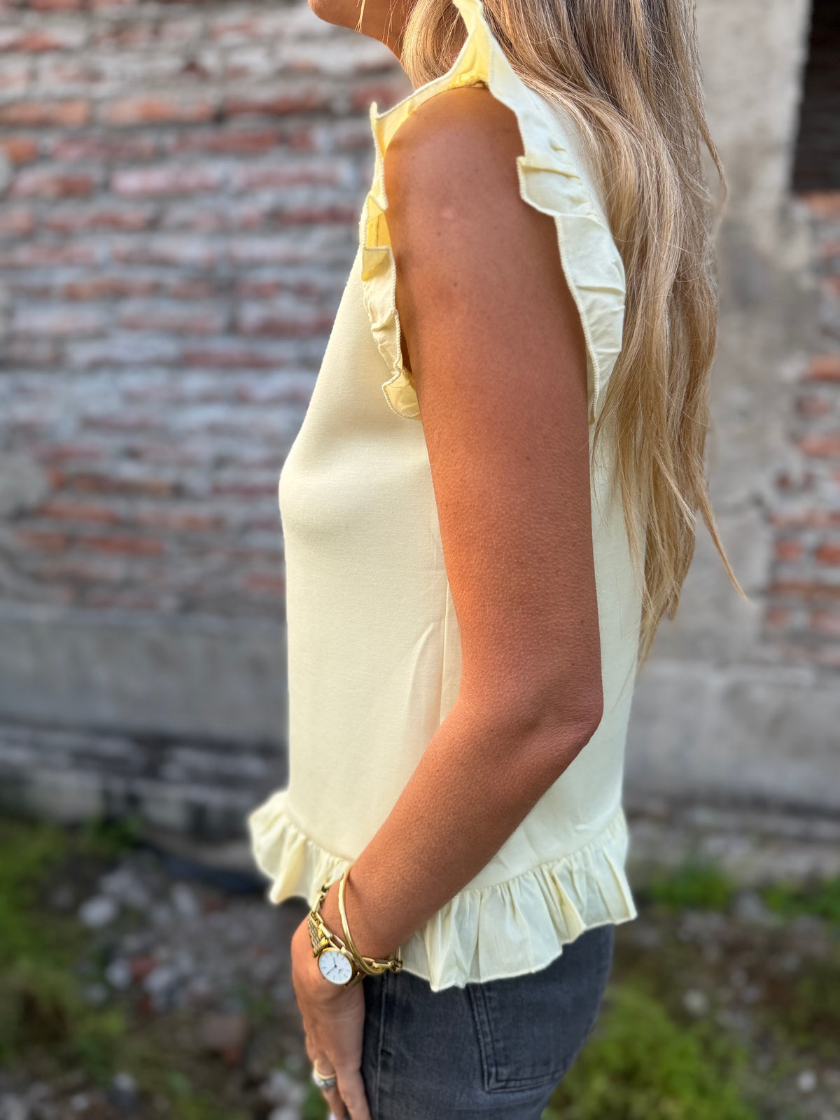 Polera vuelitos doble amarilla claro