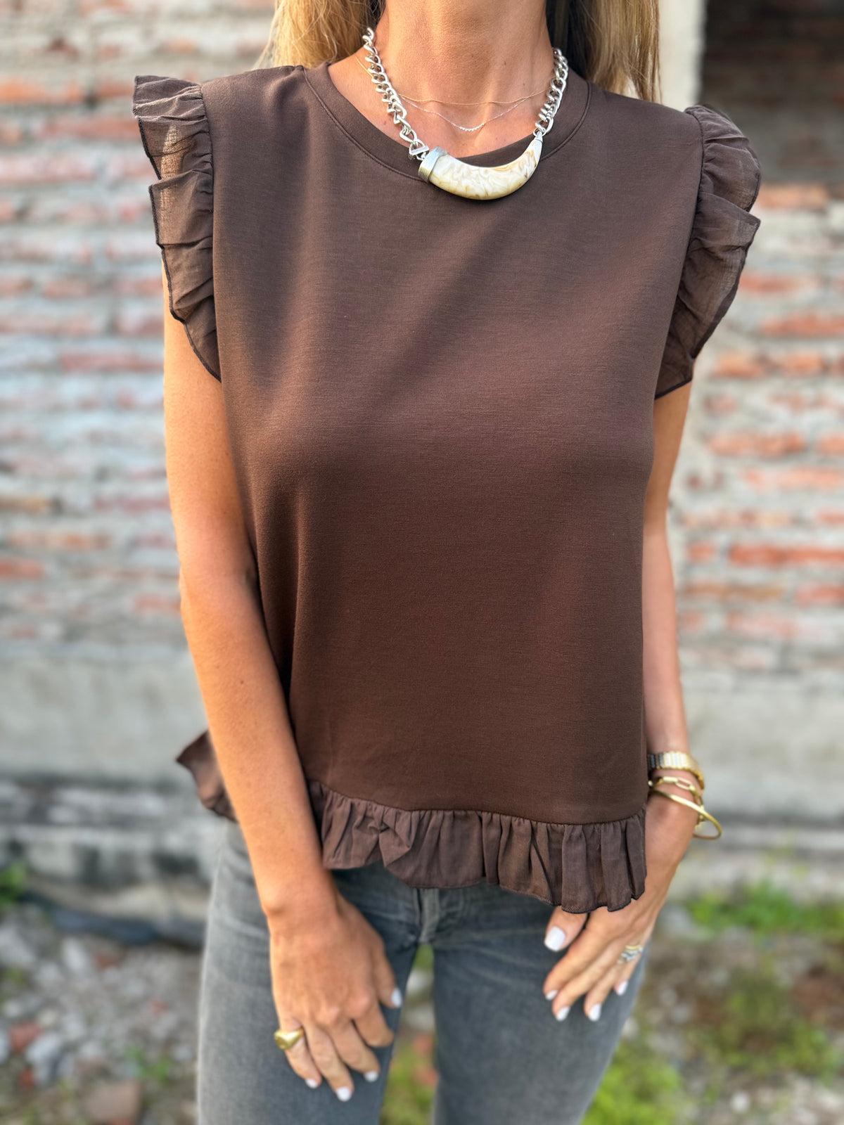 Polera vuelitos doble café