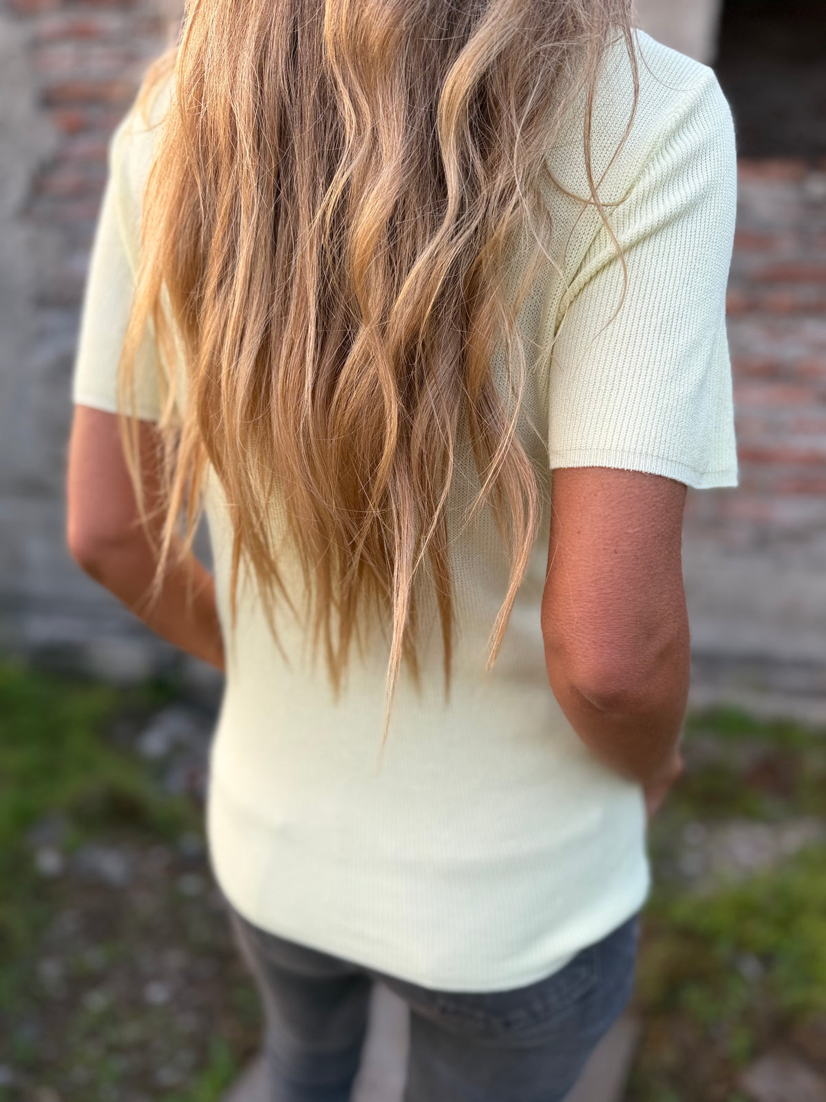 Polera simple hilo amarillo claro