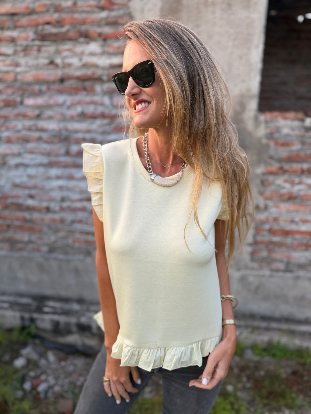 Polera vuelitos doble amarilla claro